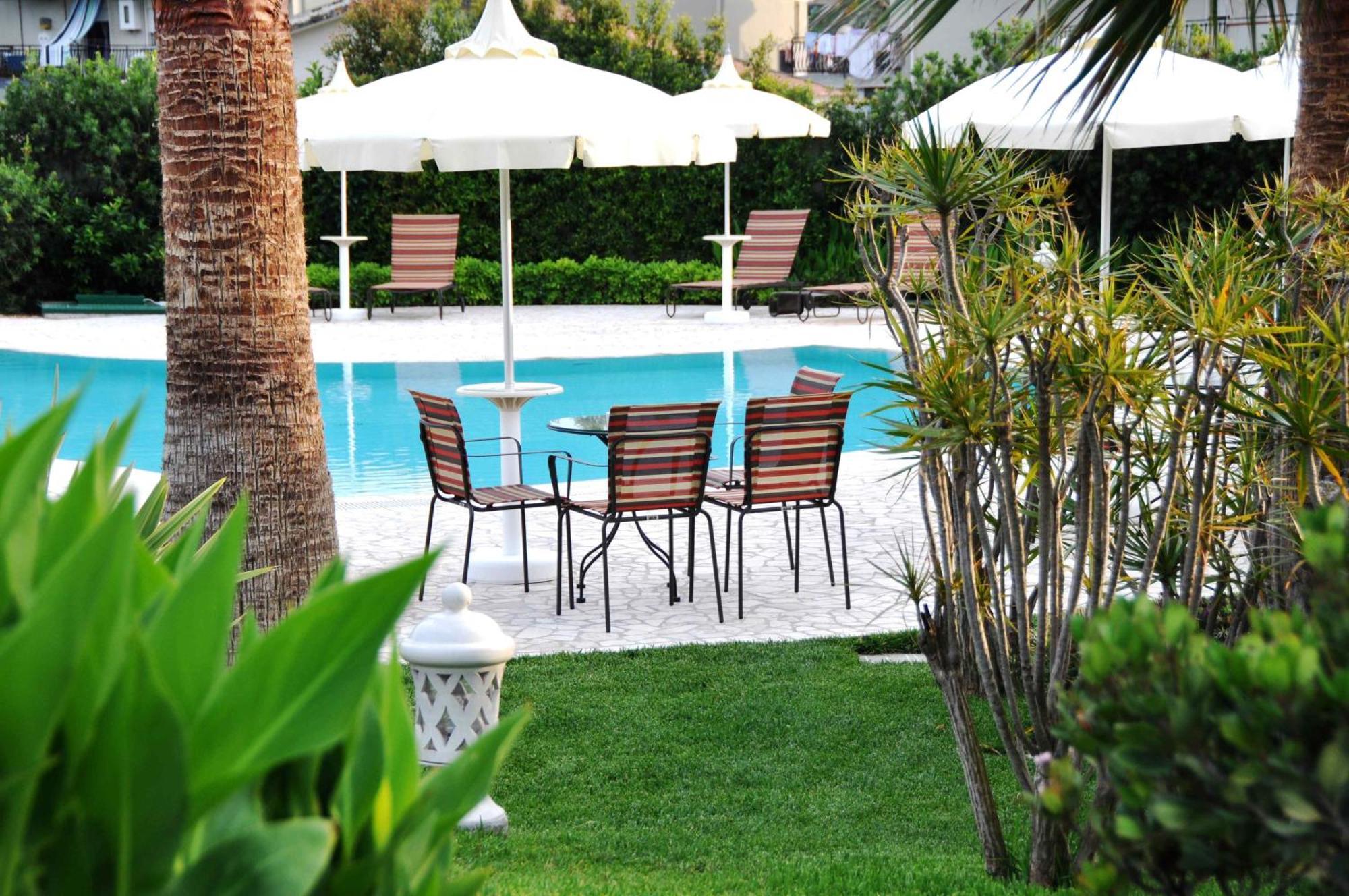Alcantara Resort Di Charme Adults Only Gaggi Exterior foto
